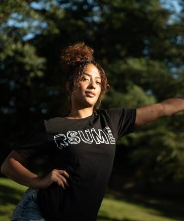 RSUME Classic Black Logo Tee